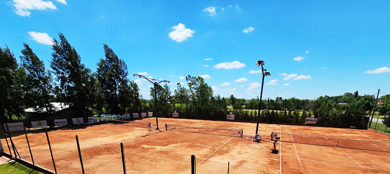Sunset, foodtrucks y deporte: así será el vibrante Torneo de Tenis por los 150 años de Funes